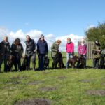 Bei schönstem Frühjahrswetter fanden sich zehn ERIX-Hunde aus dem O-Wurf und dem P-Wurf zum Dummyseminar ein. Nach einigen Basics und Standardmarkierungen konnten wir neben einem Treiben, verschiedenen Wasserapports und Blinds über Wasser am Abend auf auf eine schönen und erfolgreichen Tag zurückblicken. Es war eine schöne fröhliche Runde :)